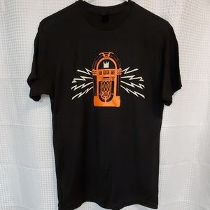 (MEDIUM ) Train Play That Song Tour T-Shirt